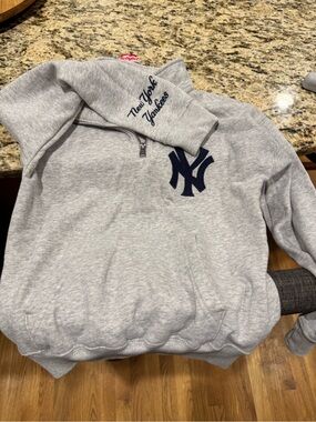 New York Yankees Grey Half-Zip Pullover